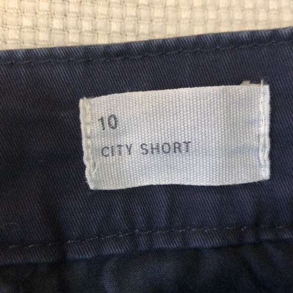 Gap city short size 10 in navy blue chino fabric - Picture 3 of 5